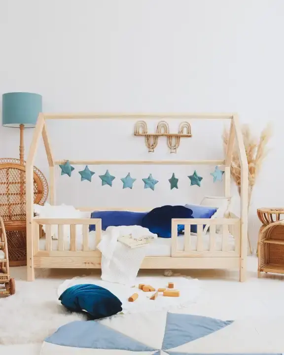 Wooden bed Petit Puk